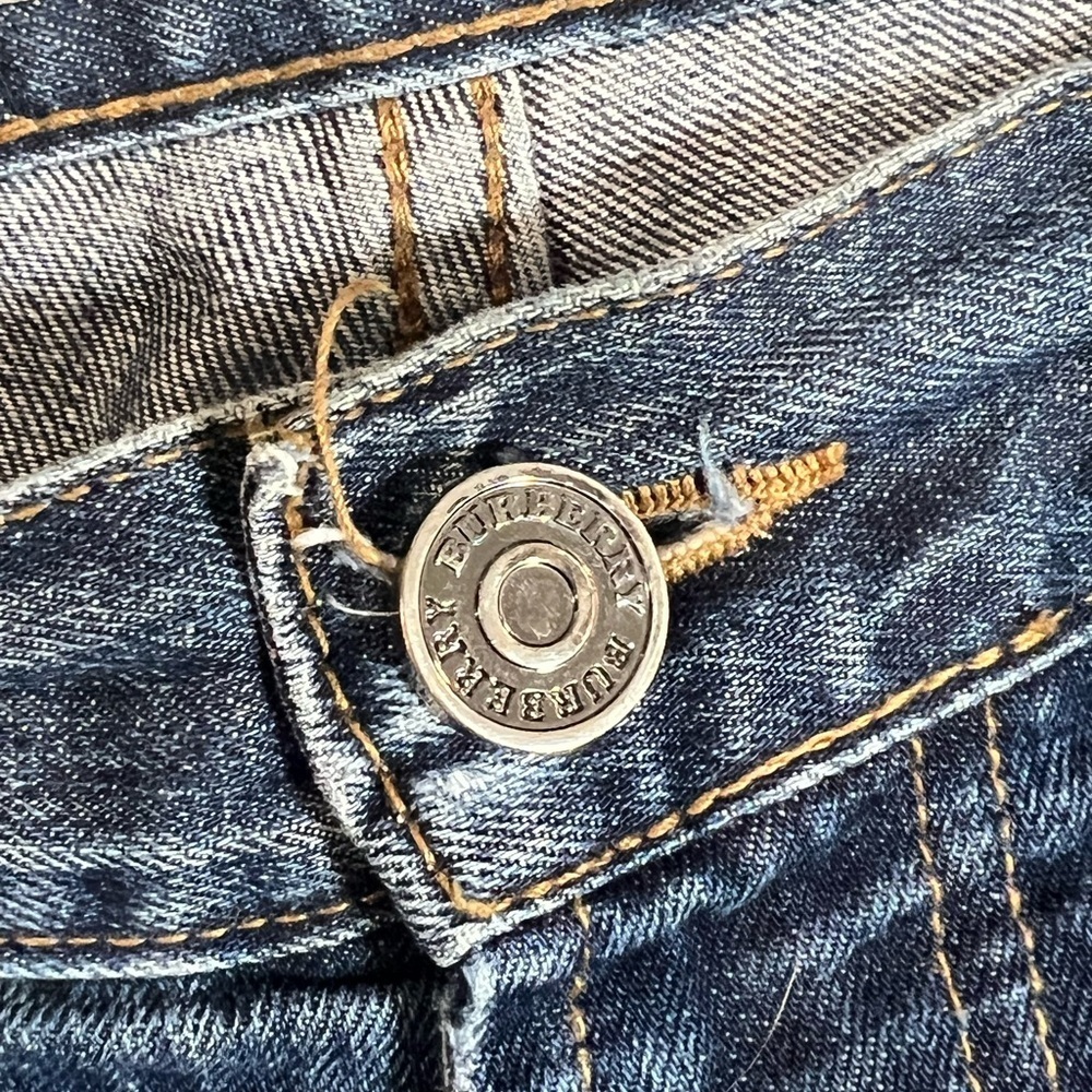 Burberry London Medium Wash 34W 32L Premium Denim Jeans Back Pock Logo Buttons - Picture 7 of 13